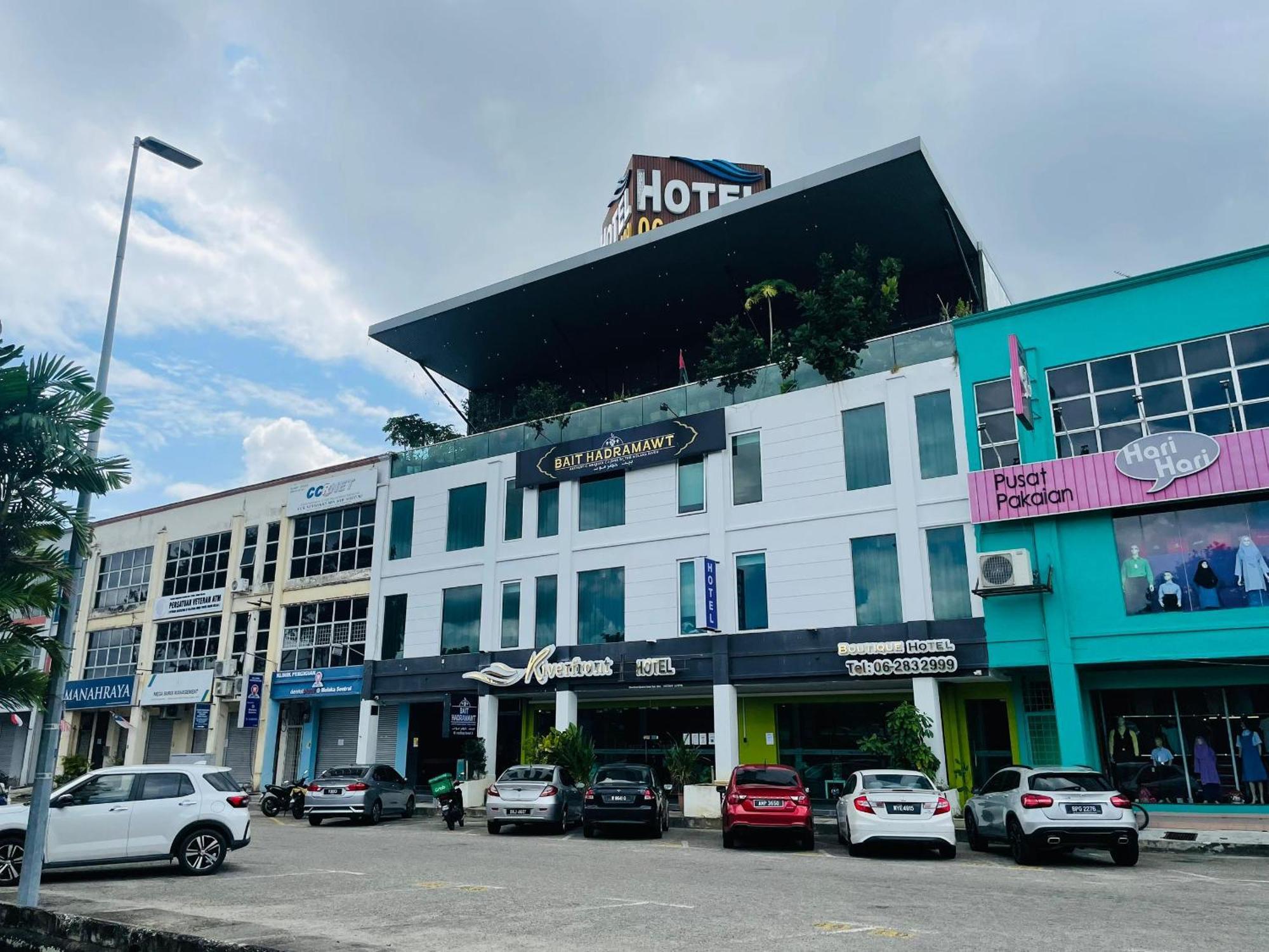 The Riverfront Hotel Malacca ภายนอก รูปภาพ